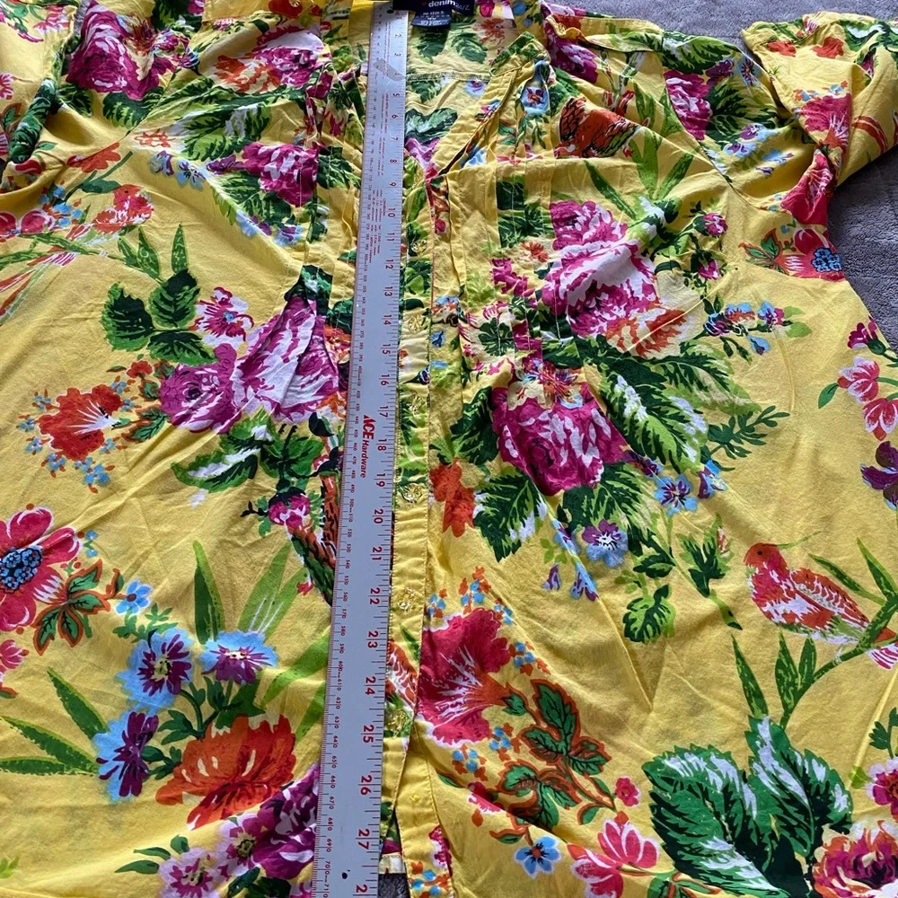 Denim 24/7 Floral Yellow Button-Up Shirt (955) - Picture 5 of 9